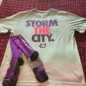 Nike KD shirt and KD Elite socks bundle.